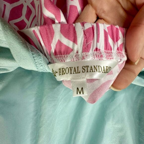 The Royal Standard Pink Geometric Women's Sleepwear Set Size M NWT - Picture 10 of 12